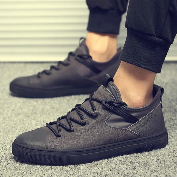 New Hot sale fashion male casual shoes all Black Men s leather casual Sneakers fashion Black 4