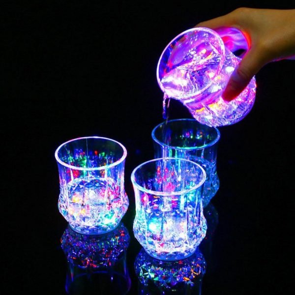 Household Beer Cup Wine Glass Rainbow Color LED Shiny Glow Rainbow Pineapple Light Mugs Color Flashing 2