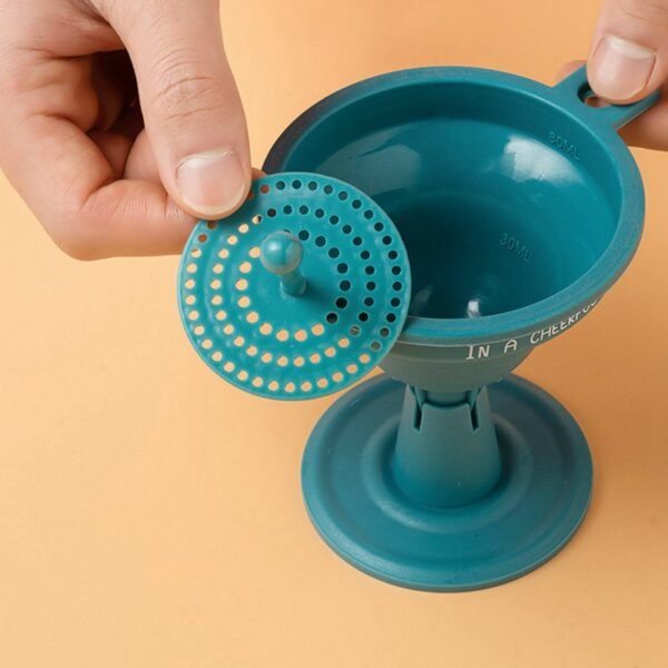 Collapsible Silicone Funnel With Filter Mini Portable Wine Soy Sauce Oil Pot Funnel Household Soup Filtration 2