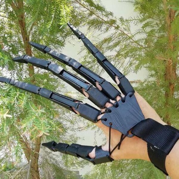 Halloween Scary Props Plastic Skeleton Hands Realistic Life Size Plastic Flexible Joint Hand Bone For Haunted 4