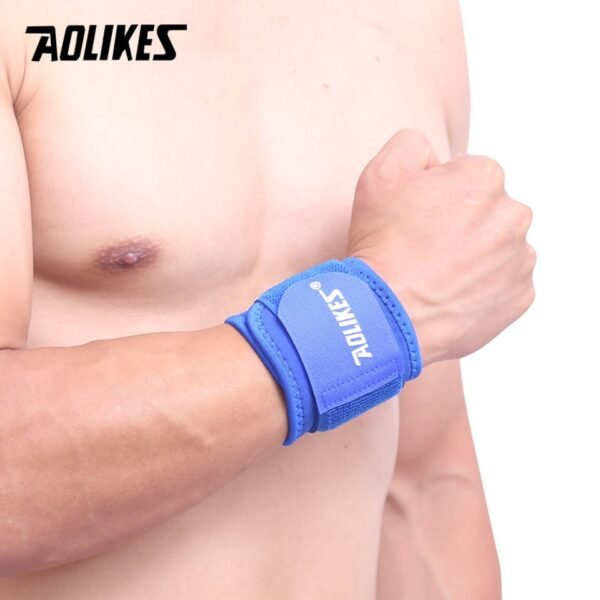 AOLIKES 1PCS Adjustable Wrist Support Brace Brand Wristband Men and Women Gym Wrestle Professional Sports Protection 4