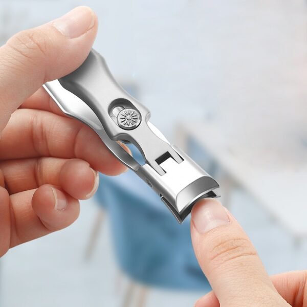 Portable Nail Clippers Stainless Steel Wide Jaw Opening Anti Splash Fingernail Cutter Manicure Tools Nail Trimmer 2