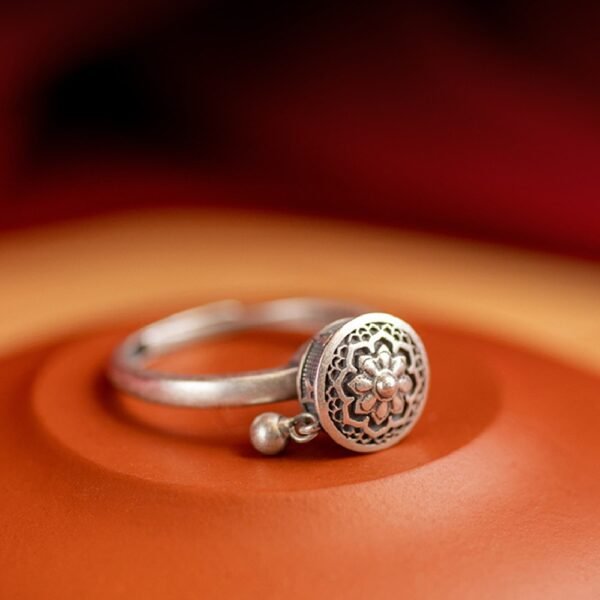 Vintage Spinner Rings Jewelry For Women Finger Ring women s Rings Trend Rotatable Lotus Anti Stress 1